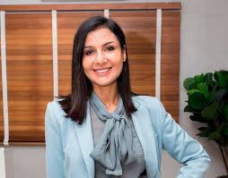 Dra. Carla Mendes